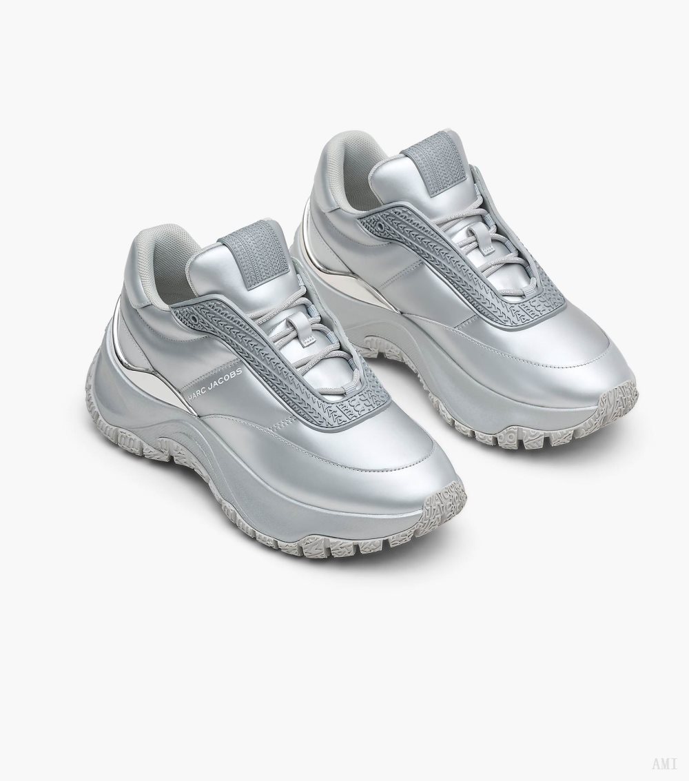 The Metallic Lazy Runner